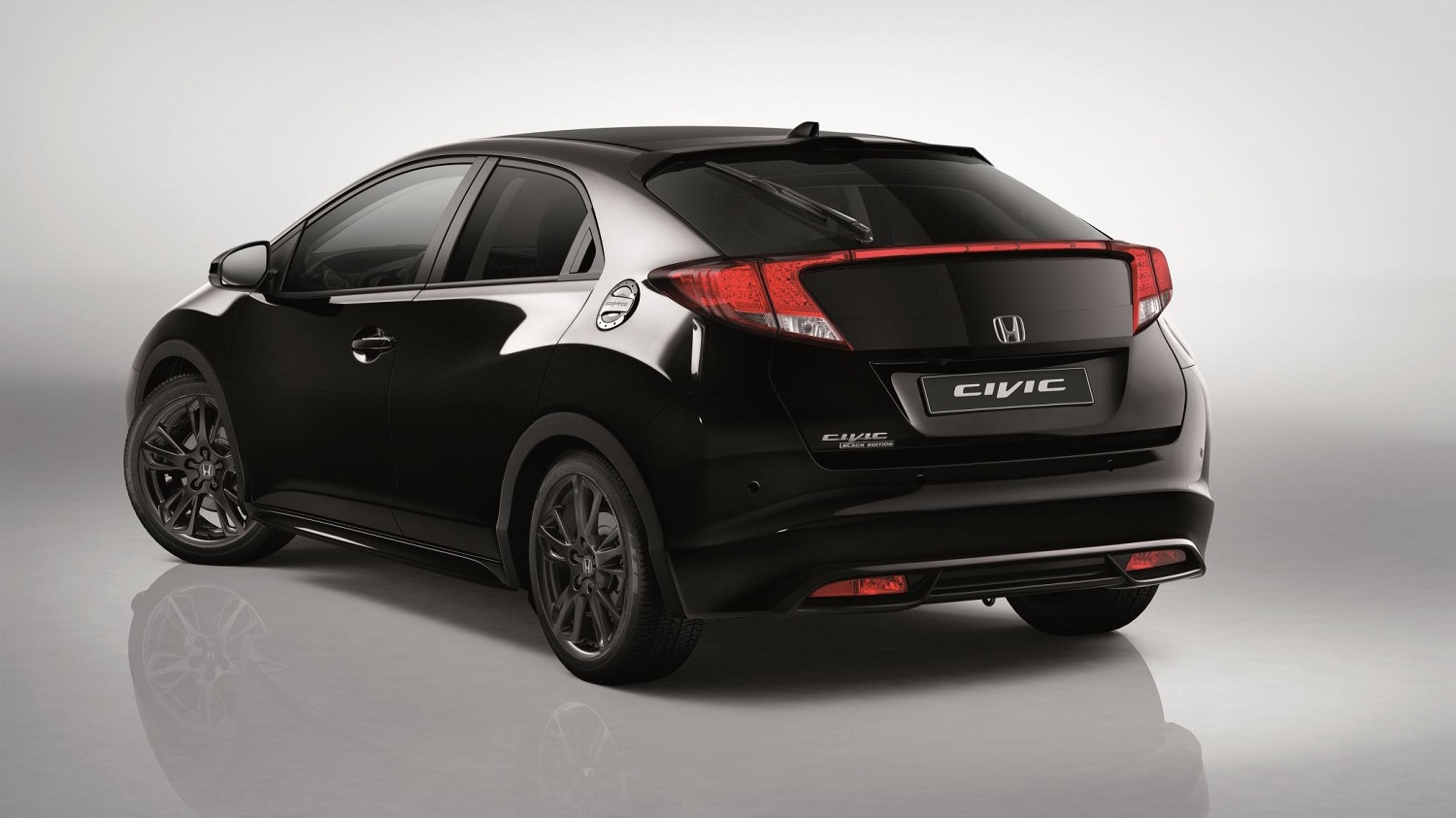 Honda_Civic_Black_Edition Rear